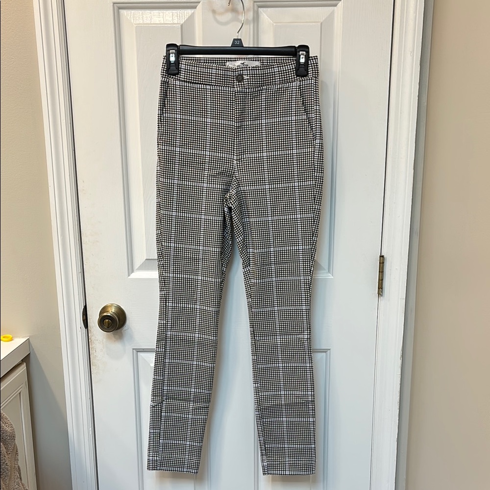 Hollister Monochrome Checkered Pants